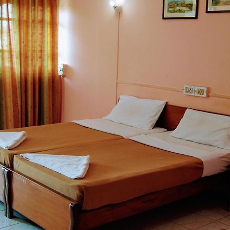 Vasco Residency Hotel Vāsco Da Gāma Екстериор снимка