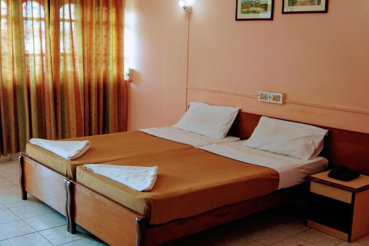 Vasco Residency Hotel Vāsco Da Gāma Екстериор снимка